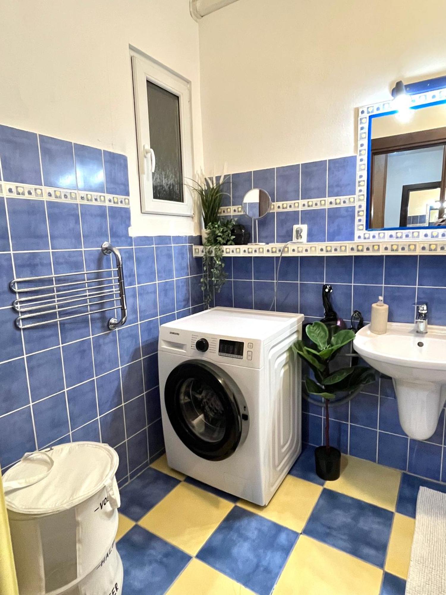 Audrey Hepburn Apartment Old Town Air Conditioned Bratislava Extérieur photo