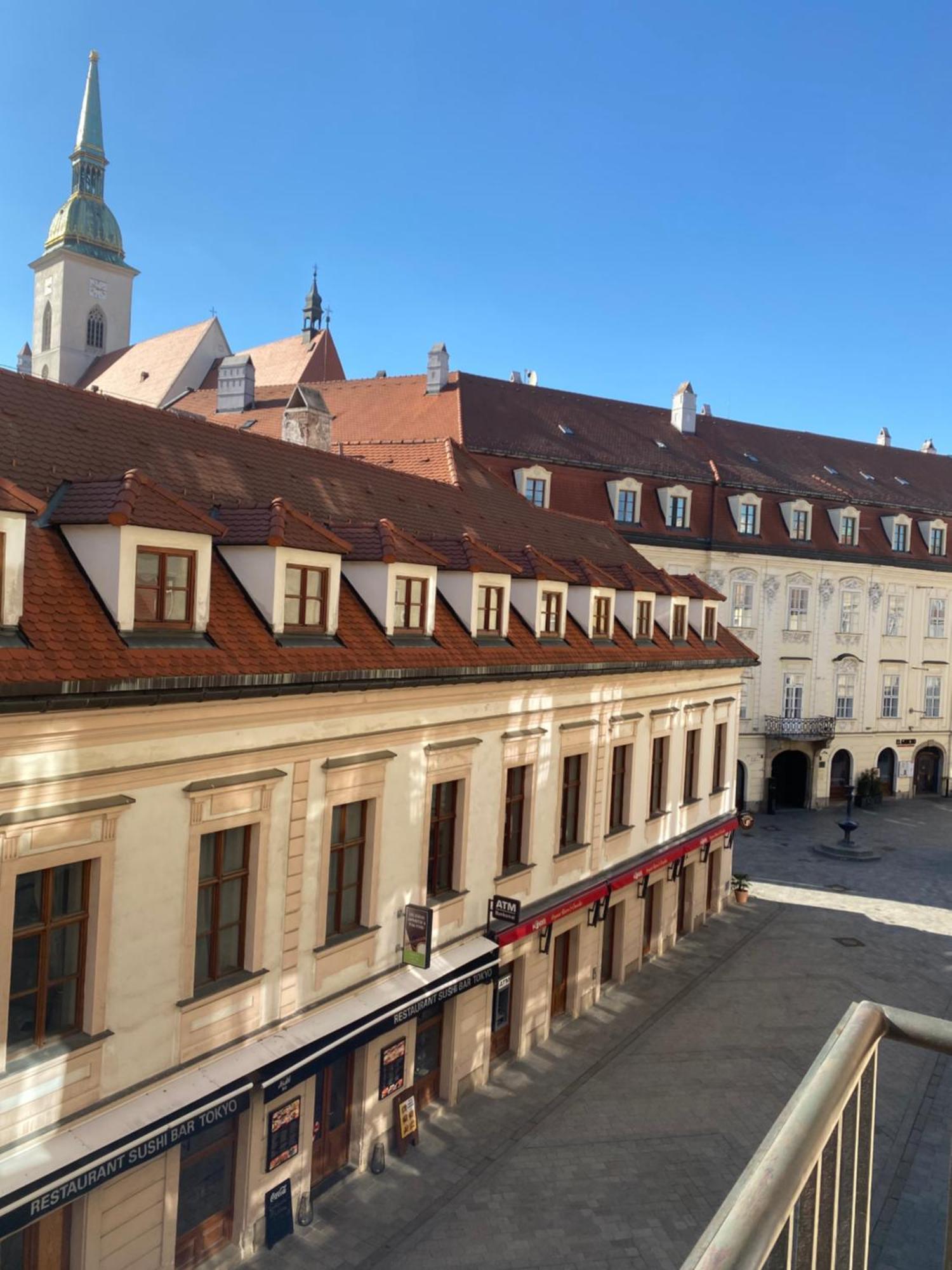 Audrey Hepburn Apartment Old Town Air Conditioned Bratislava Extérieur photo